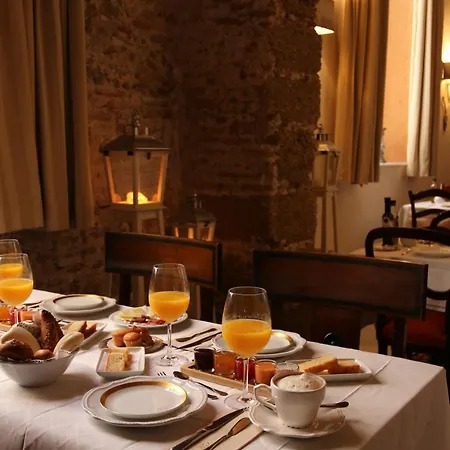 Casa De Cuatro Torres Hotel 2*